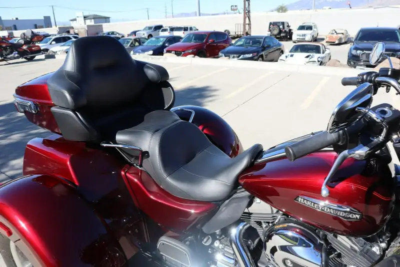 2015 Harley-Davidson Tri Glide Ultra photo 4
