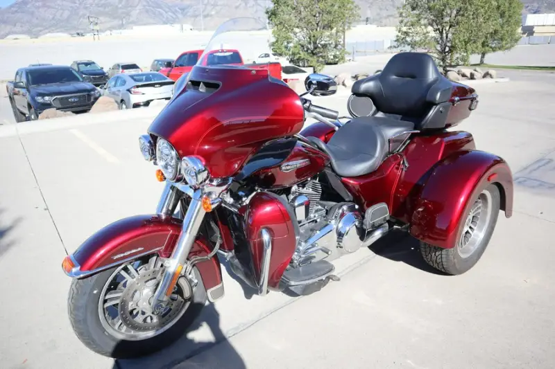 2015 Harley-Davidson Tri Glide Ultra photo 1